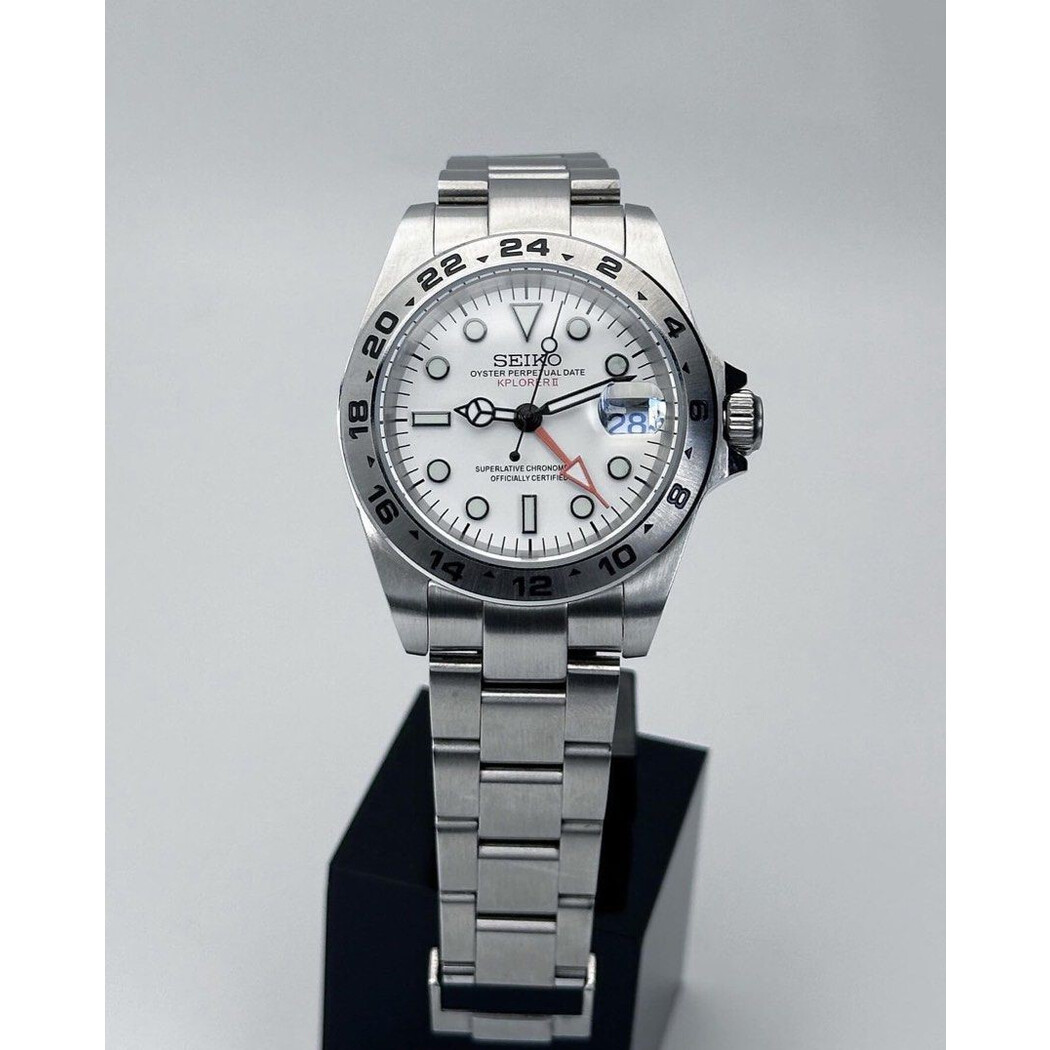 Custom Seiko Mod • White Polar “Kplorer II” Automatic GMT • 39mm